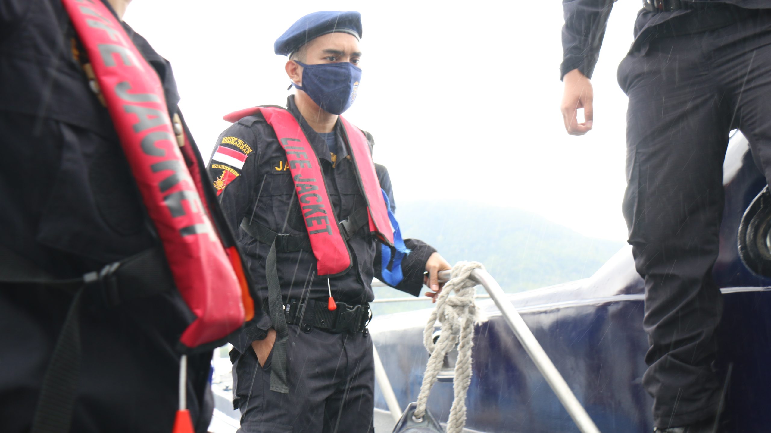 Kanwil DJBC Sumbagbar dan Bea Cukai Bandar Lampung Bersinergi dengan Dit. Polairud Polda Lampung Melakukan Patroli Laut Bersama untuk Mengamankan Kedaulatan Maritim NKRI